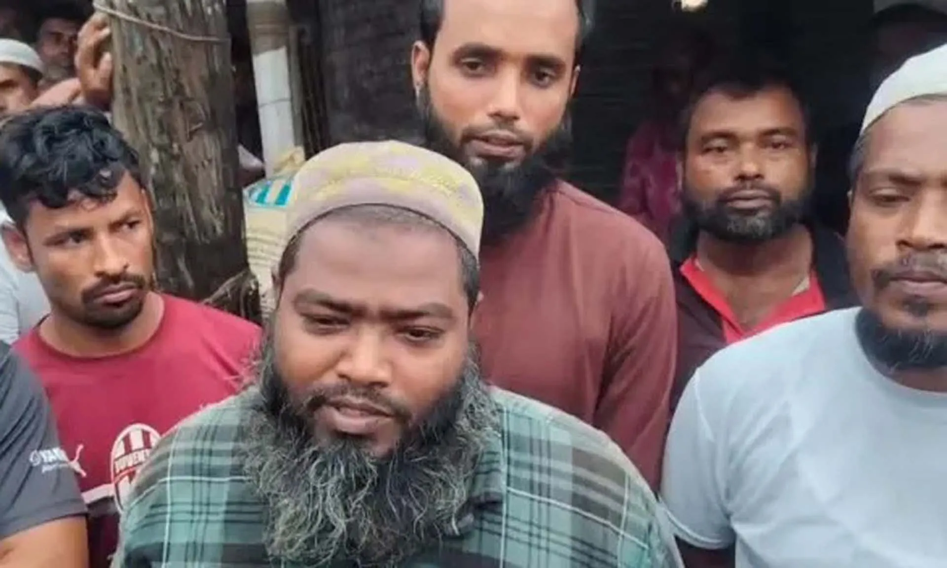 চাঁদা আদায়ের অভিযোগে জামায়াতের ওয়ার্ড সভাপতিসহ আটক ৪